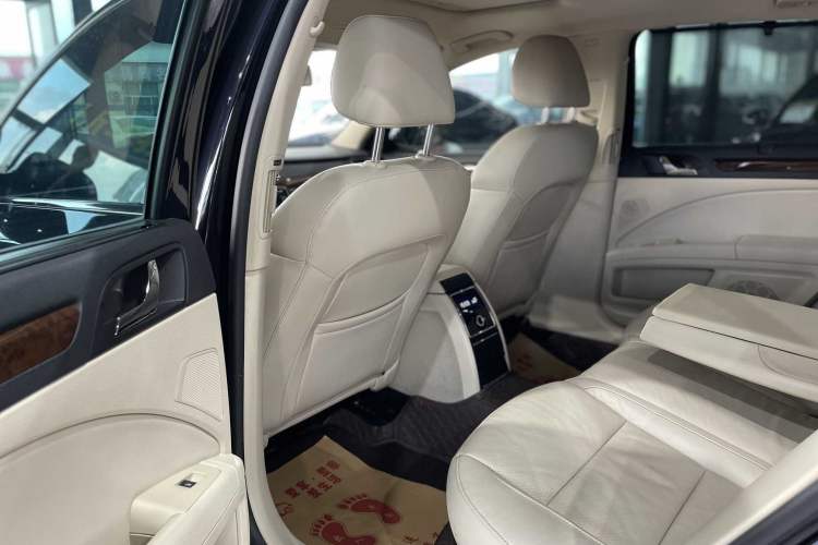 Used Skoda Superb 2013 1.8TSI Automatic Yashi Edition Interior 6