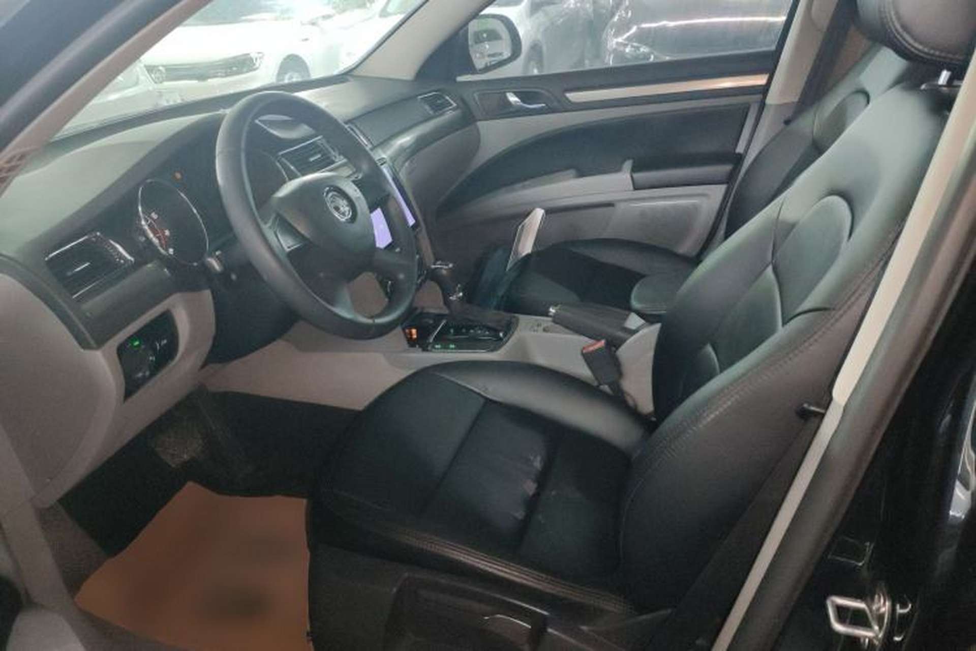 Used Skoda Superb 2013 1.4TSI DSG Sport Edition Left Front Seat