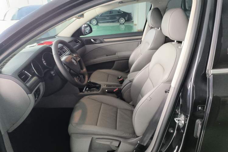 Used Skoda Superb 2013 1.8TSI Automatic MingShi Edition Left Front Seat