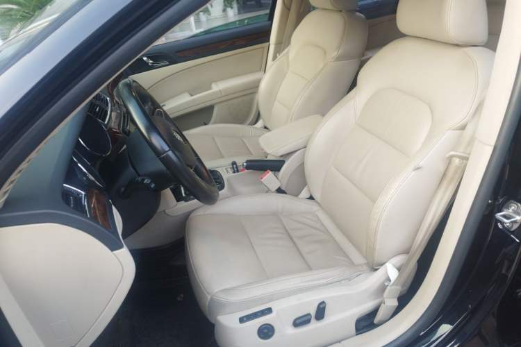Used Skoda Superb 2013 1.8TSI Automatic Yashi Edition Left Front Seat