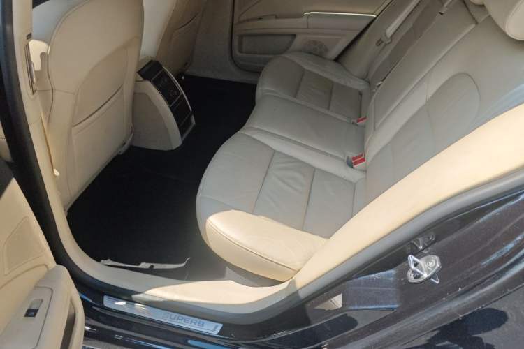 Used Skoda Superb 2013 1.4 TSI DSG Prestige Edition Left Rear Seat