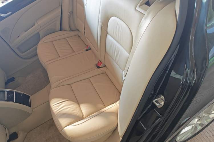 Used Skoda Superb 2013 1.4 TSI DSG Prestige Edition Left Rear Seat