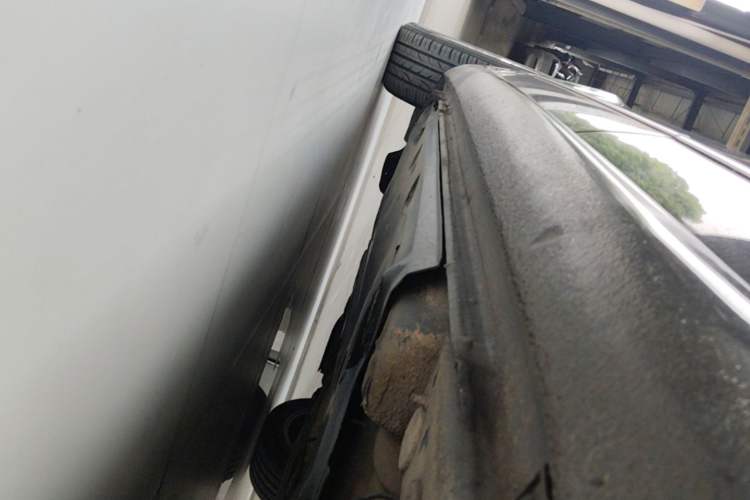 Used Skoda Superb 2013 1.8TSI Automatic MingShi Edition Left Side Sill