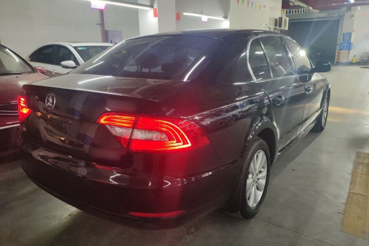 Used Skoda Superb 2013 1.4TSI DSG Sport Edition Rear Right 45 Deg