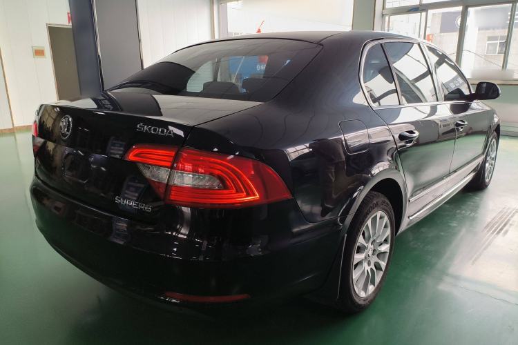 Used Skoda Superb 2013 1.8TSI Automatic MingShi Edition Rear Right 45 Deg