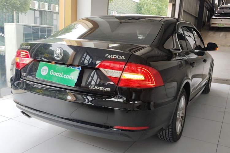Used Skoda Superb 2013 1.8TSI Automatic MingShi Edition Rear Right 45 Deg
