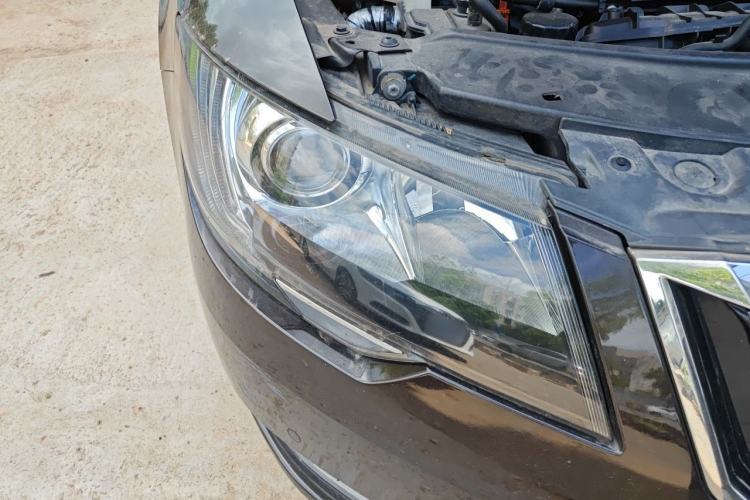 Used Skoda Superb 2013 1.8TSI Automatic Yashi Edition Right Front Headlight