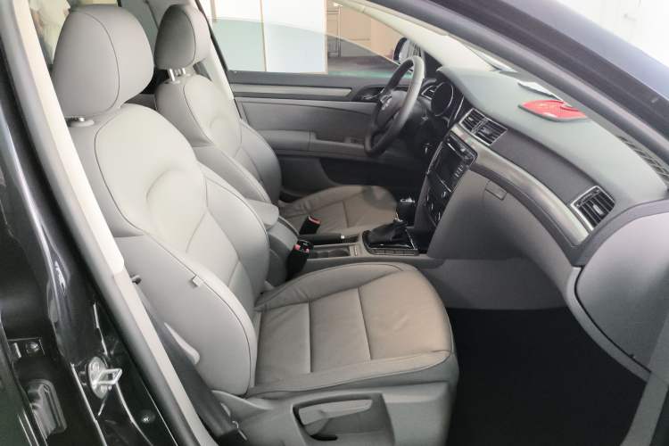 Used Skoda Superb 2013 1.8TSI Automatic MingShi Edition Right Front Seat