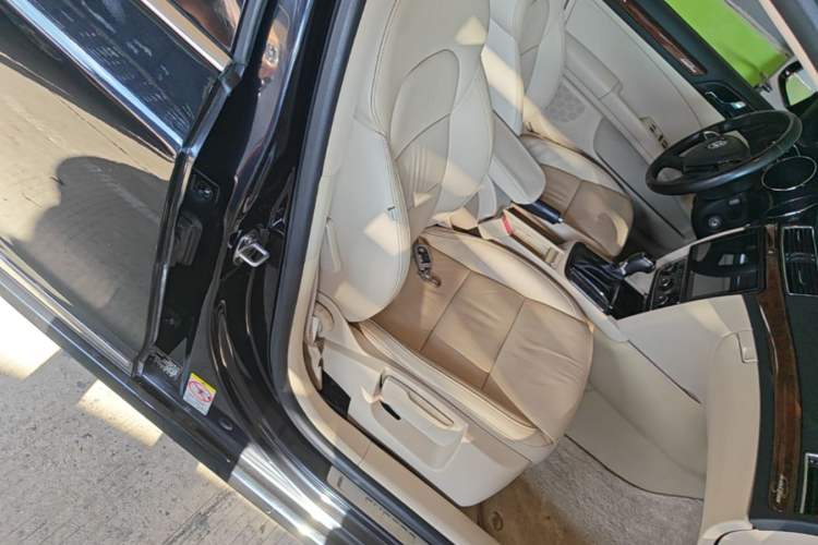 Used Skoda Superb 2013 1.4 TSI DSG Prestige Edition Right Front Seat