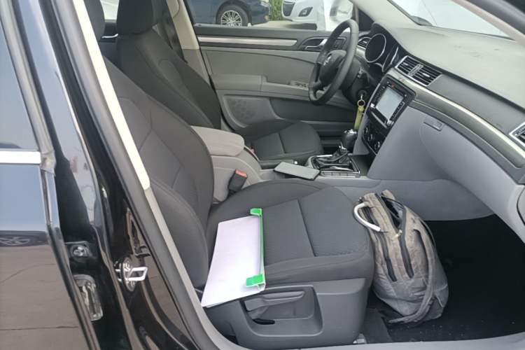 Used Skoda Superb 2013 1.4TSI DSG Sport Edition Right Front Seat