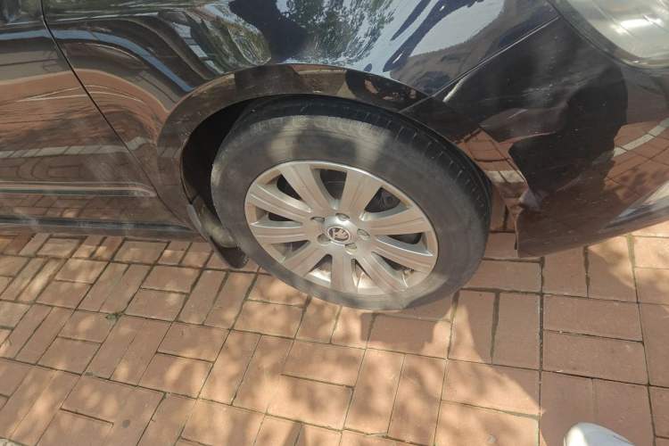 Used Skoda Superb 2013 1.4TSI DSG Sport Edition Right Front Wheel Hub