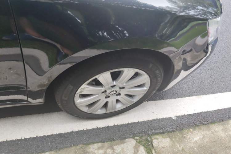 Used Skoda Superb 2013 1.4TSI Manual Shengshi Edition Right Front Wheel Hub
