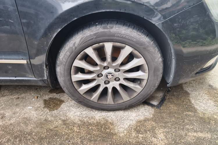 Used Skoda Superb 2013 1.4 TSI DSG Prestige Edition Right Front Wheel Hub
