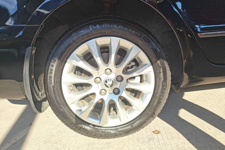 Used Skoda Superb 2013 1.4 TSI DSG Prestige Edition Right Rear Wheel Hub