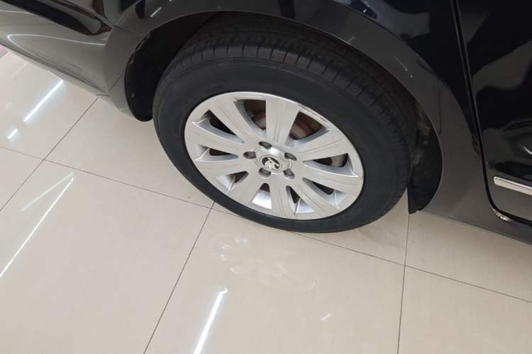 Used Skoda Superb 2013 1.4TSI DSG Sport Edition Right Rear Wheel Hub