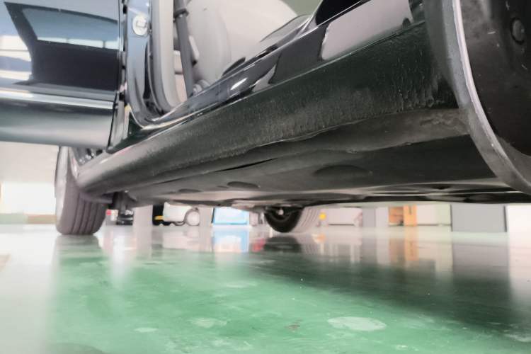 Used Skoda Superb 2013 1.8TSI Automatic MingShi Edition Right Side Sill