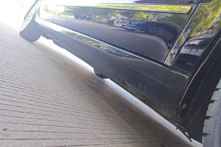 Used Skoda Superb 2013 1.4 TSI DSG Prestige Edition Right Side Sill
