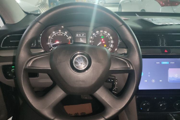 Used Skoda Superb 2013 1.4TSI DSG Sport Edition Steering Wheel