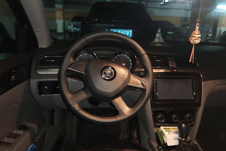 Used Skoda Superb 2013 1.4TSI DSG Sport Edition Steering Wheel