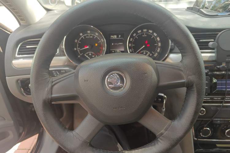 Used Skoda Superb 2013 1.4TSI DSG Sport Edition Steering Wheel