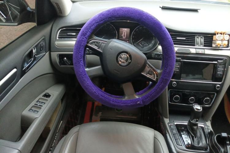 Used Skoda Superb 2013 1.8TSI Automatic MingShi Edition Steering Wheel