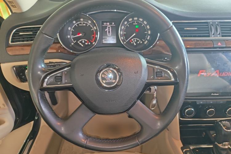 Used Skoda Superb 2013 1.4 TSI DSG Prestige Edition Steering Wheel
