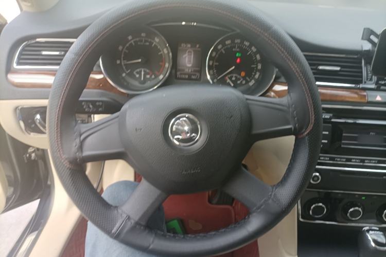 Used Skoda Superb 2013 1.8TSI Automatic MingShi Edition Steering Wheel