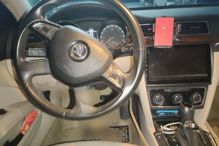 Used Skoda Superb 2013 1.4 TSI DSG Prestige Edition Steering Wheel
