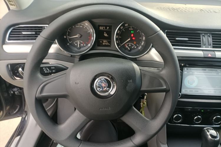 Used Skoda Superb 2013 1.4TSI DSG Sport Edition Steering Wheel