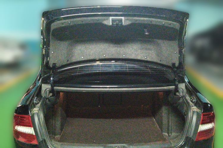 Used Skoda Superb 2013 1.8TSI Automatic MingShi Edition Trunk