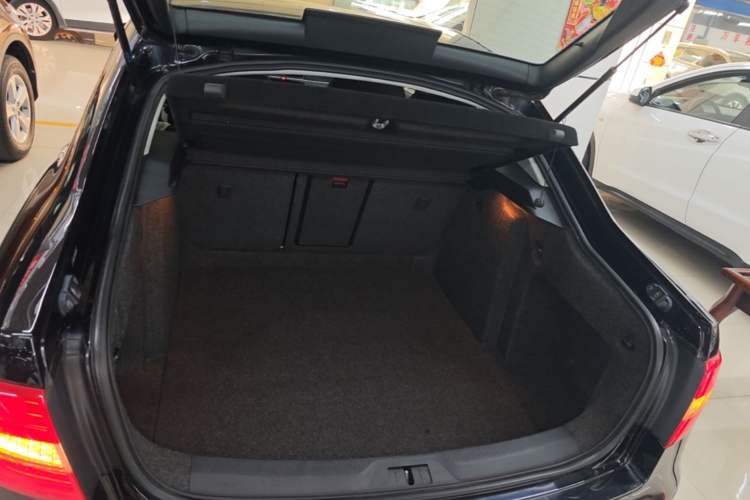 Used Skoda Superb 2013 1.4TSI DSG Sport Edition Trunk