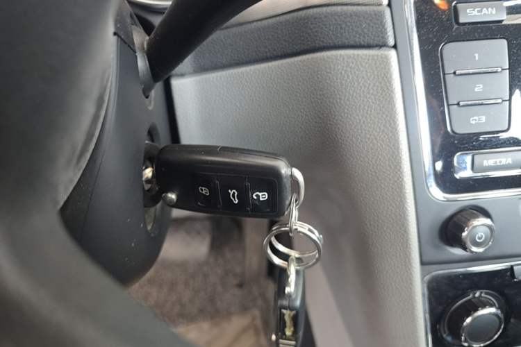 Used Skoda Superb 2013 1.4TSI DSG Sport Edition Vehicle Key