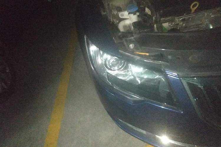 Used Skoda Superb 2013 1.4TSI DSG Sport Edition Right Front Headlight