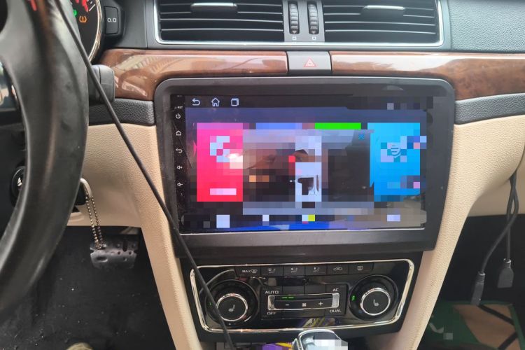 Used Skoda Superb 2013 1.8TSI Automatic Yashi Edition Audio And AC Panel