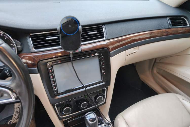 Used Skoda Superb 2013 1.8TSI Automatic MingShi Edition Audio And AC Panel