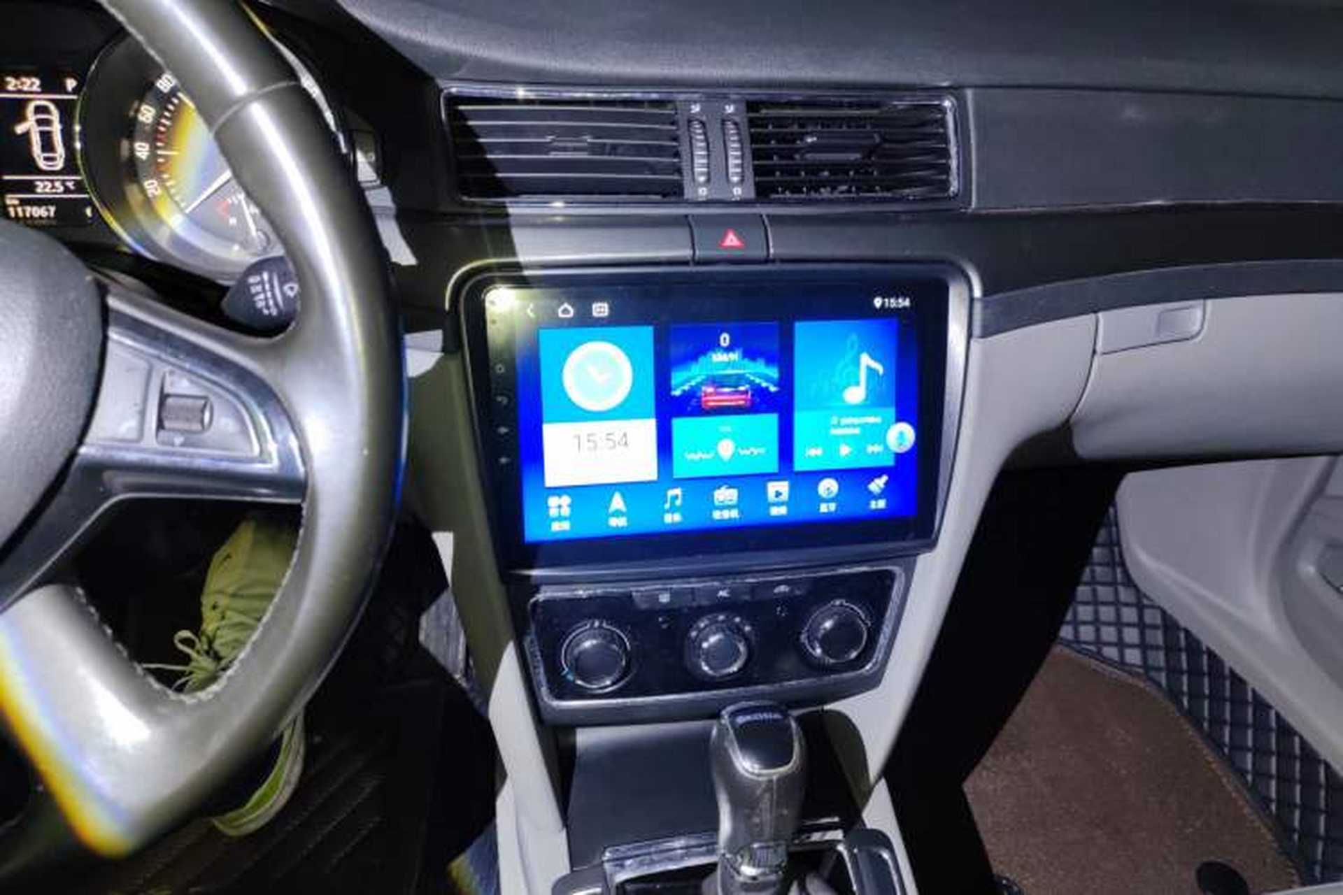 Used Skoda Superb 2013 1.8TSI Automatic MingShi Edition Audio And AC Panel