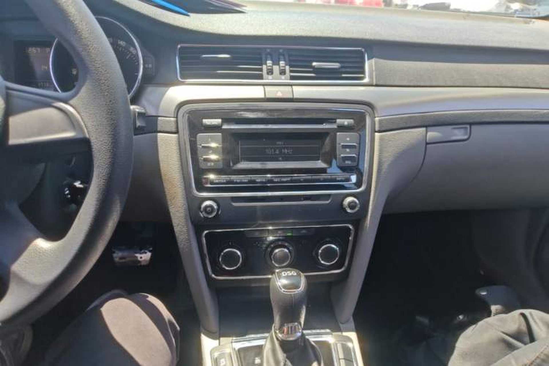 Used Skoda Superb 2013 1.4TSI DSG Sport Edition Audio And AC Panel