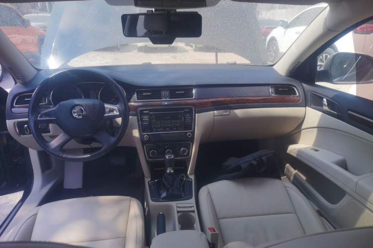 Used Skoda Superb 2013 1.4 TSI DSG Prestige Edition Audio And AC Panel