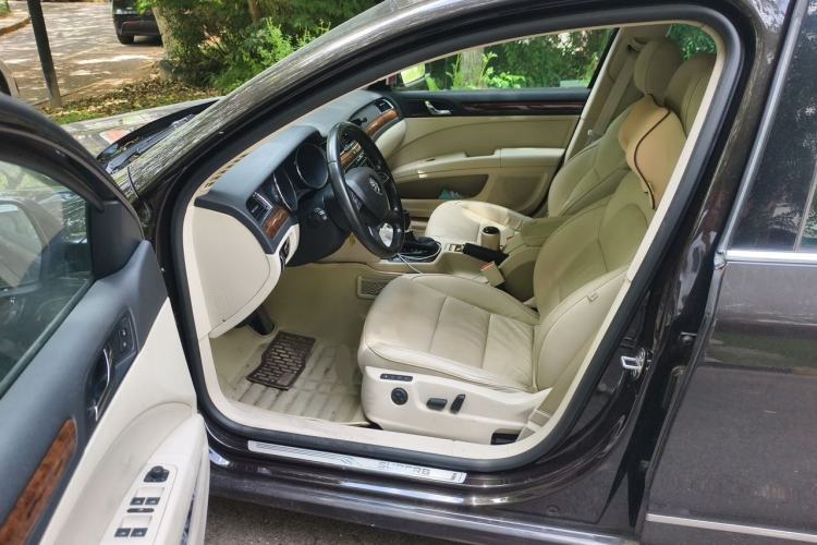 Used Skoda Superb 2013 1.8TSI Automatic Yashi Edition Driver Seat