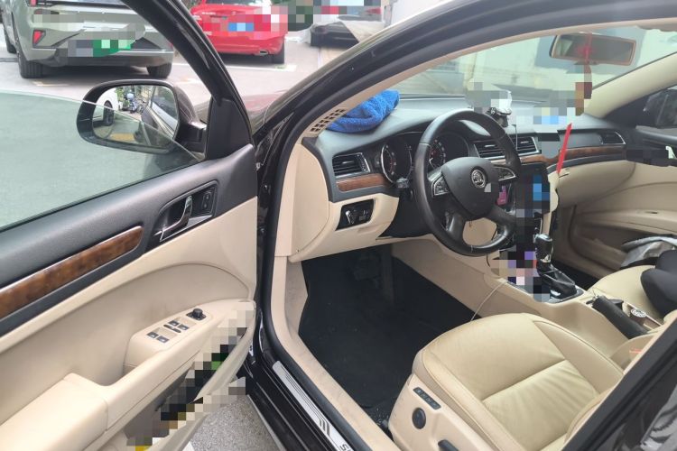 Used Skoda Superb 2013 1.8TSI Automatic Yashi Edition Driver Seat