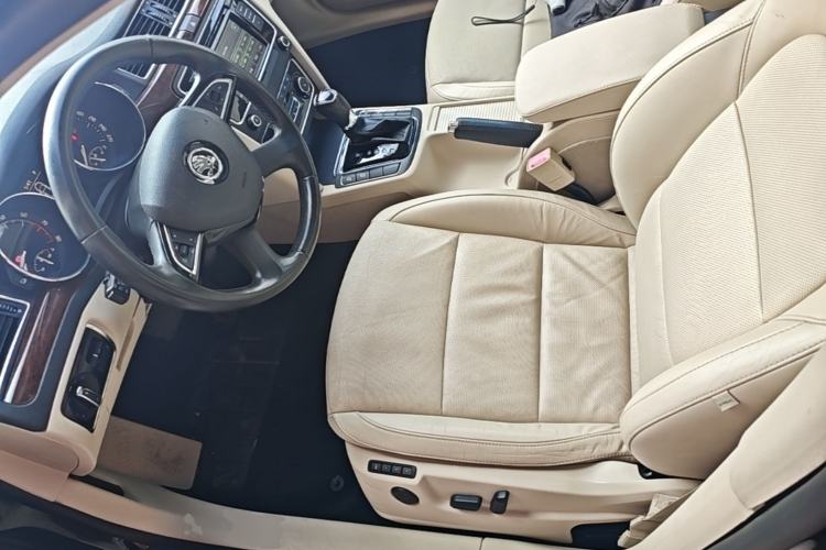 Used Skoda Superb 2013 1.8TSI Automatic Yashi Edition Driver Seat