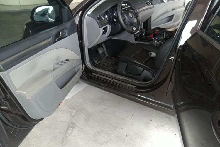 Used Skoda Superb 2013 1.4TSI DSG Sport Edition Driver Seat