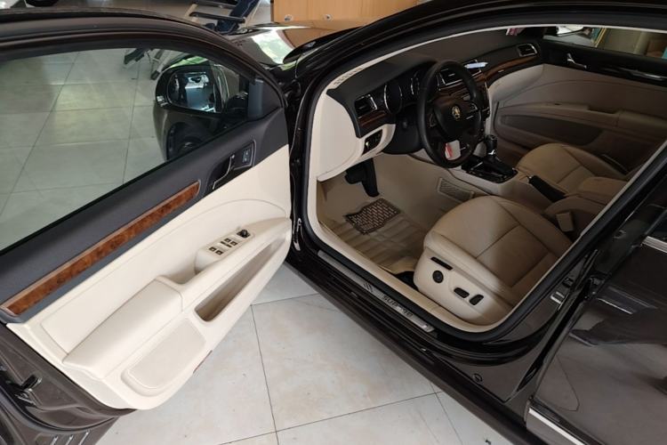 Used Skoda Superb 2013 1.8TSI Automatic Yashi Edition Driver Seat