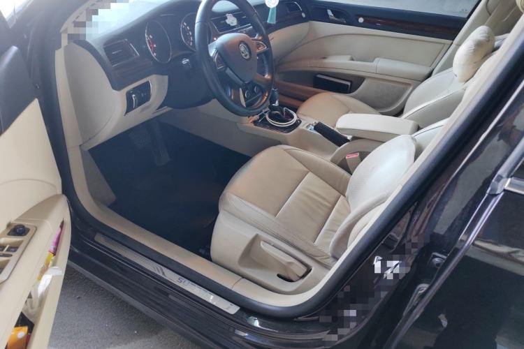 Used Skoda Superb 2013 1.8TSI Automatic MingShi Edition Driver Seat
