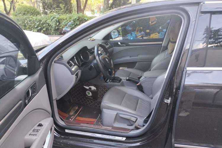 Used Skoda Superb 2013 1.8TSI Automatic MingShi Edition Driver Seat