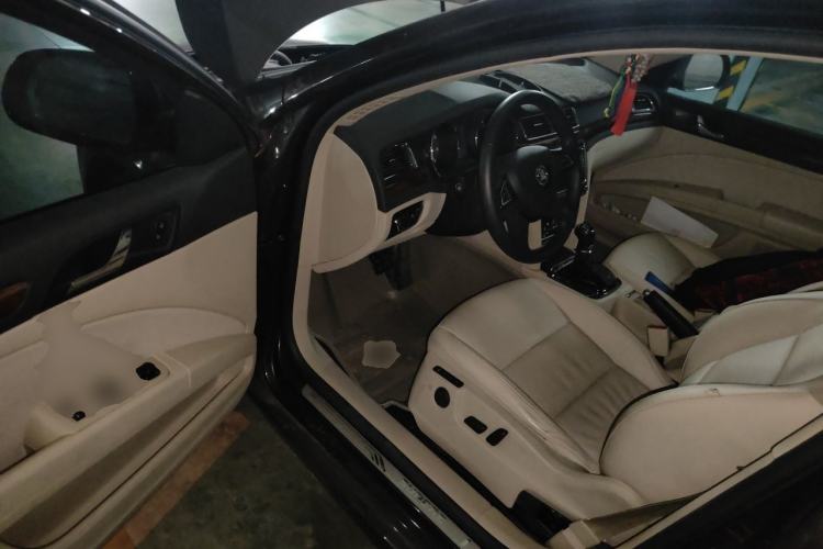 Used Skoda Superb 2013 1.8TSI Automatic Yashi Edition Driver Seat