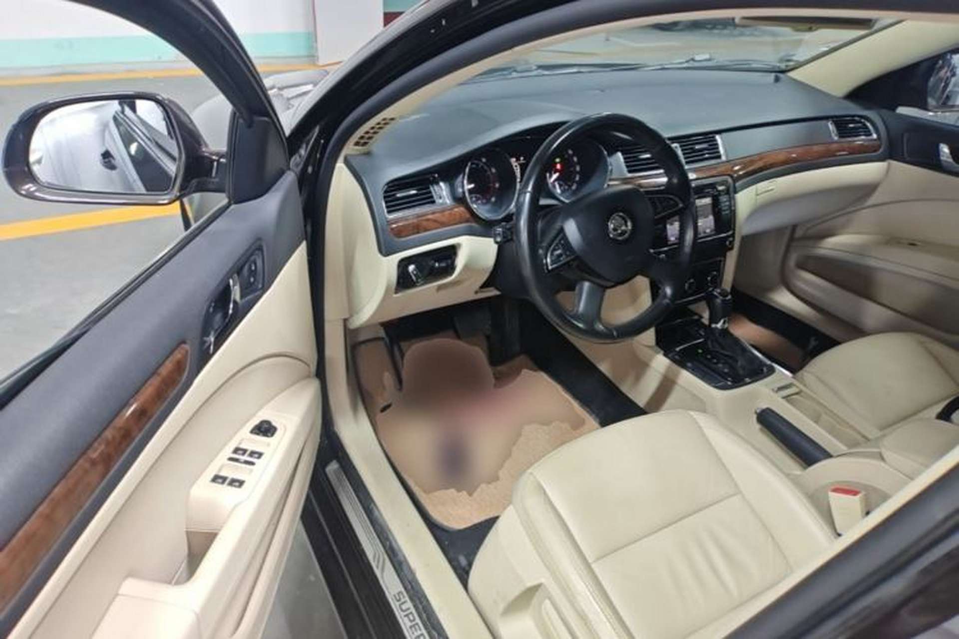 Used Skoda Superb 2013 1.8TSI Automatic MingShi Edition Driver Seat