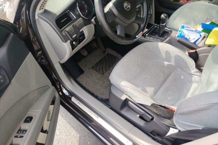 Used Skoda Superb 2013 1.4TSI Manual Shengshi Edition Driver Seat
