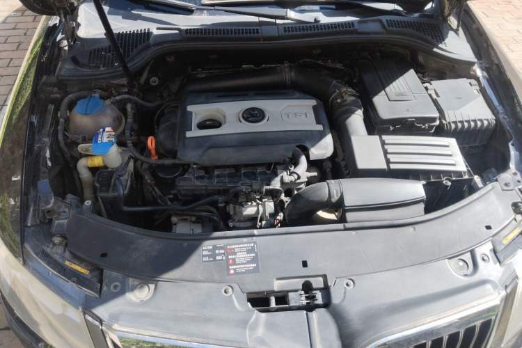 Used Skoda Superb 2013 1.8TSI Automatic MingShi Edition Engine Bay