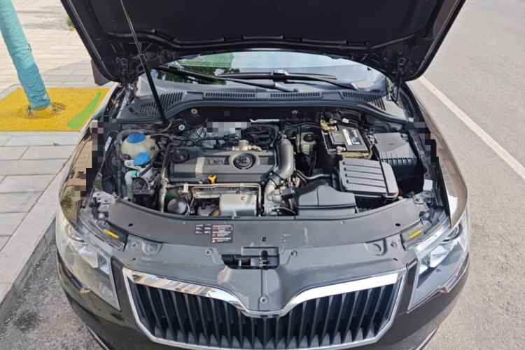 Used Skoda Superb 2013 1.4TSI DSG Sport Edition Engine Bay